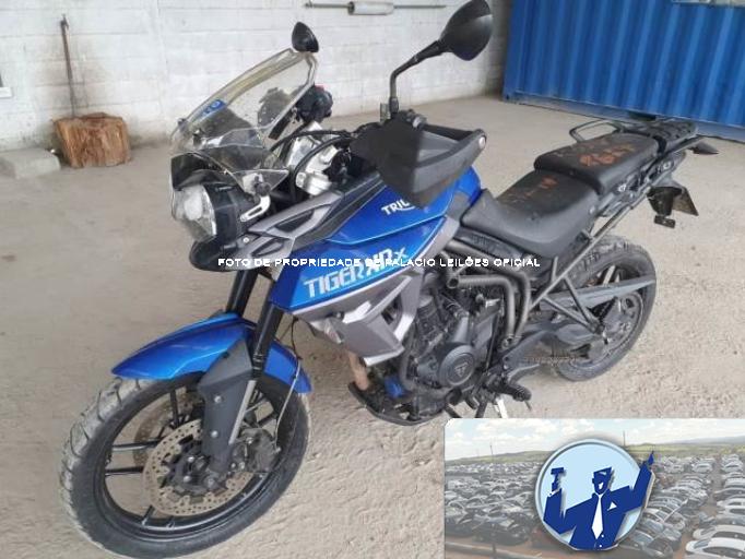 TRIUMPH TIGER 800 XRX 15/15