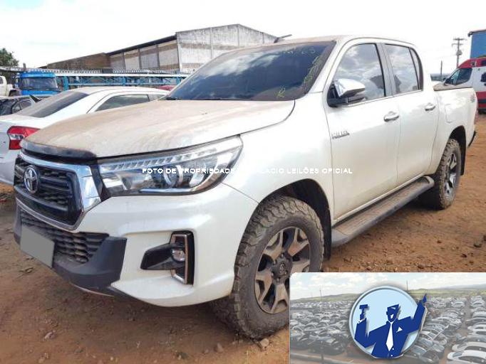 TOYOTA HILUX 20/20