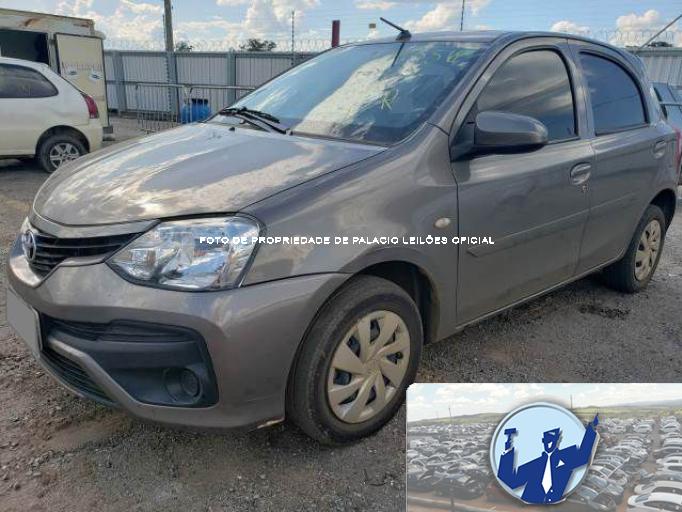 TOYOTA ETIOS 18/18